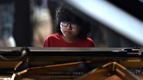 standing-ovation-untuk-joey-alexander-di-grammy | Berita Positive