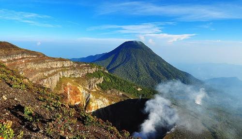 pendakian-gunung-gede-kembali-dibuka | Berita Positive